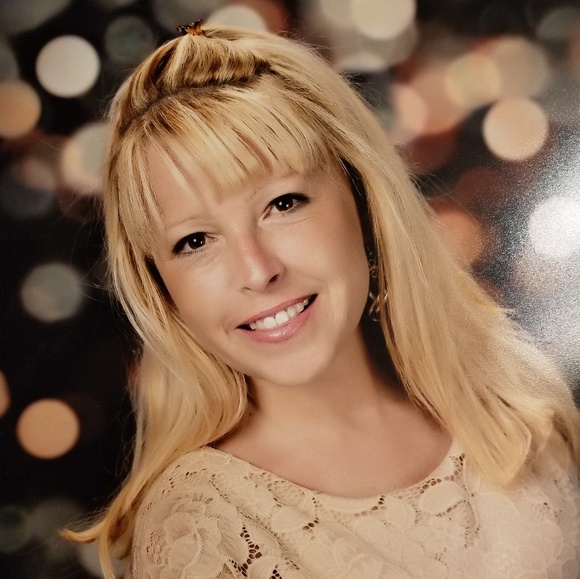 Meet your 5 star Posh Ambassador, Heather - Picture 1 of 1